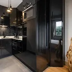 Eiffel Tower - Premium Apartment With Balcony And Lift For 4