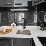 1598 - One Bedroom Apartment - Trocadéro&Eiffel Tower