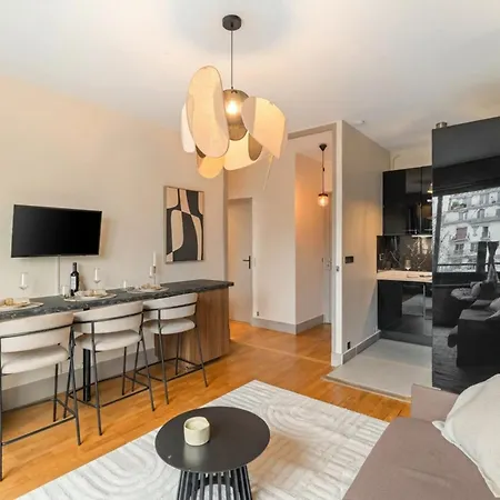Eiffel Tower - Premium With Balcony And Lift For 4 Appartamento *