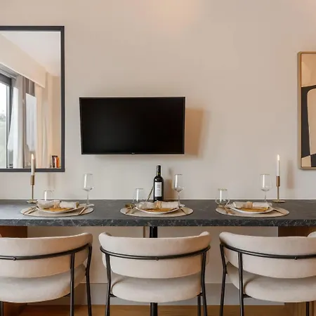 Eiffel Tower - Premium With Balcony And Lift For 4 Appartamento