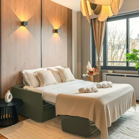 Eiffel Tower - Premium With Balcony And Lift For 4 Parigi