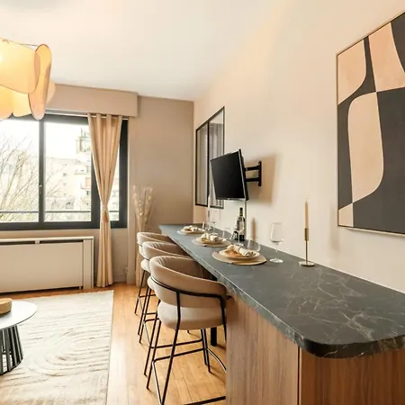 Eiffel Tower - Premium With Balcony And Lift For 4 Appartamento